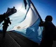 Sindicatos aceiteros argentinos anuncian huelga contra reforma laboral de Milei