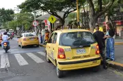 Taxista capturado en Bogotá por estafar más de $379 millones a pasajeros con datáfono