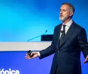 Telefónica registra pérdidas históricas de US$5.087 millones tras desinversiones en Latinoamérica