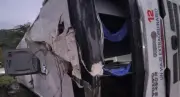 Tragedia vial en Boyacá: bus de Copetran volcado deja tres fallecidos y más de 10 heridos