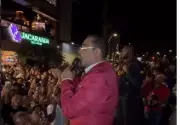 Tributo a Gilberto Santa Rosa iluminó el Bulevar del Río con concierto sorpresa en Cali