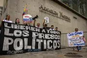 Venezuela debate ley de amnistía general mientras miles protestan por presos políticos