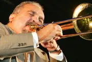 Willie Colón, leyenda de la salsa, fallece a los 75 años dejando un legado musical imborrable