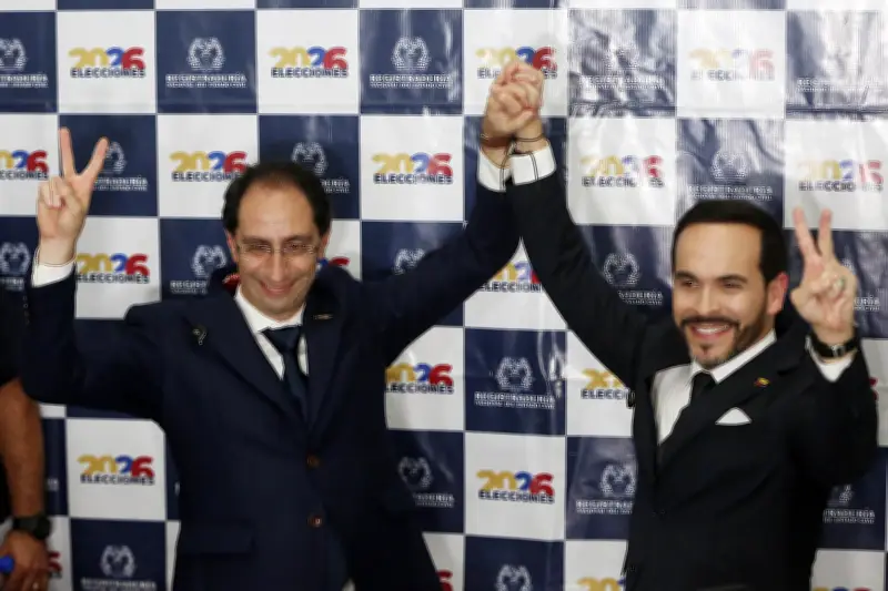 Abelardo de la Espriella: La voz de los 'Nunca' que desafía las élites tradicionales en Colombia