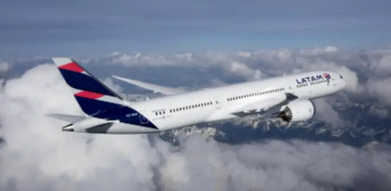 Abogado Ramiro Bejarano denuncia maniobra de abortar aterrizaje en vuelo Cali-Bogotá como 'peligrosa y gravísima'