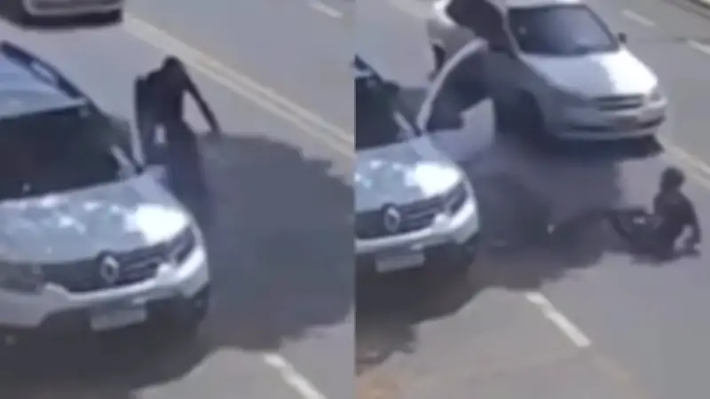 Abrió mal la puerta de su carro y causó trágico accidente: todo quedó en video