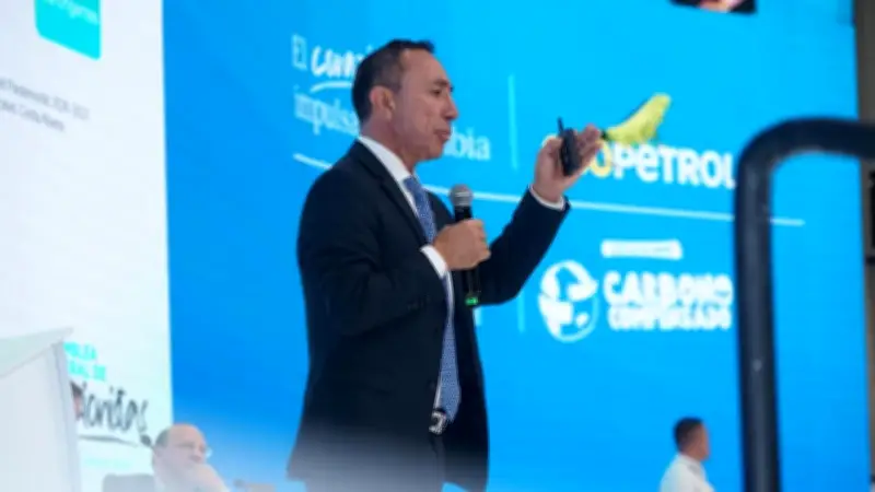 Abucheos y tensión marcan Asamblea de Ecopetrol: Roa enfrenta rechazo masivo