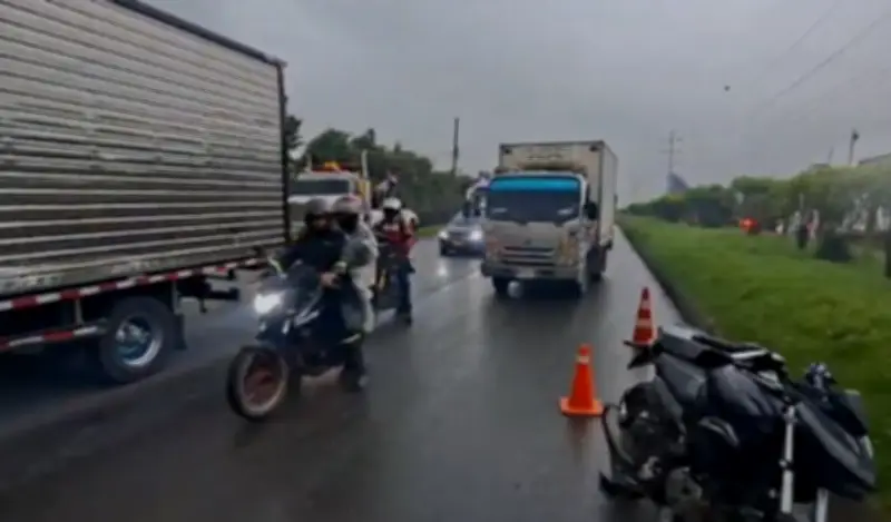 Accidente en Autopista Medellín genera enorme congestión en la Calle 80 de Bogotá