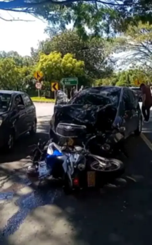 Accidente vial en vía Palmira-Rozo deja un motociclista gravemente herido