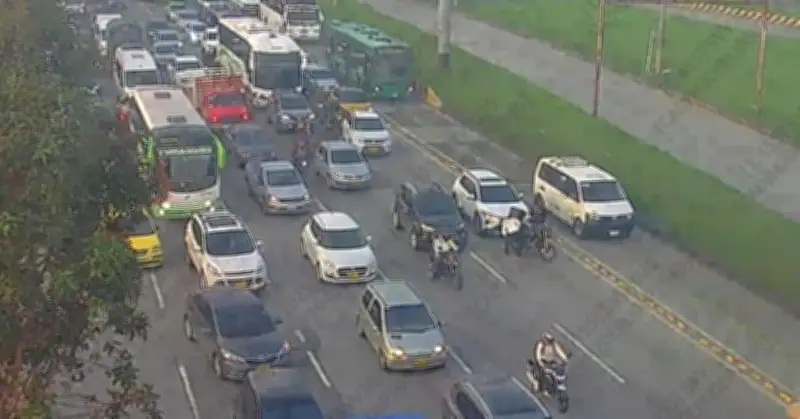 Accidentes Viales Generan Alta Congestión en Tres Puntos Críticos de Bogotá