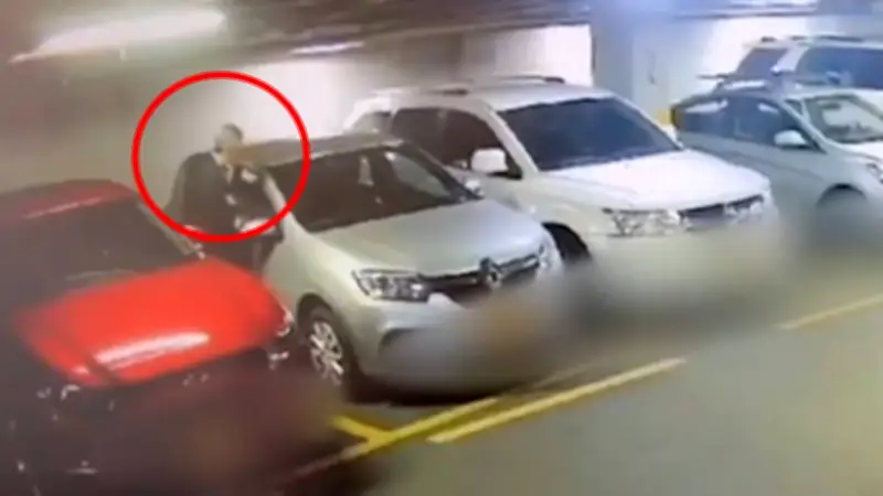 Adulto mayor de 70 años capturado por robar autopartes en parqueaderos de centros comerciales de Bogotá