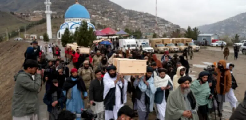 Afganistán y Pakistán acuerdan tregua de cinco días tras ataques mortales en Kabul