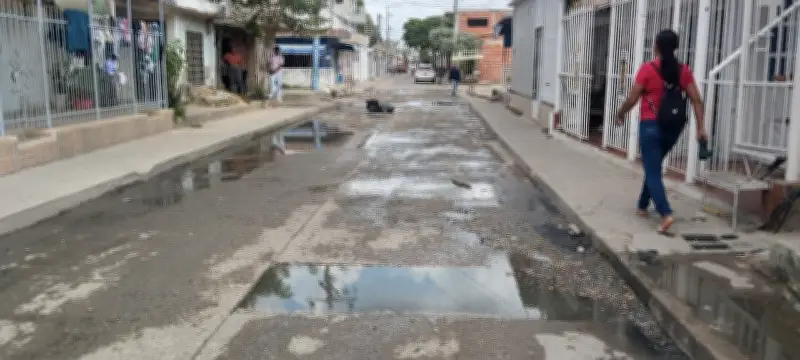 Aguas de Cartagena interviene alcantarillado en Nuevo Paraíso tras protestas por insalubridad