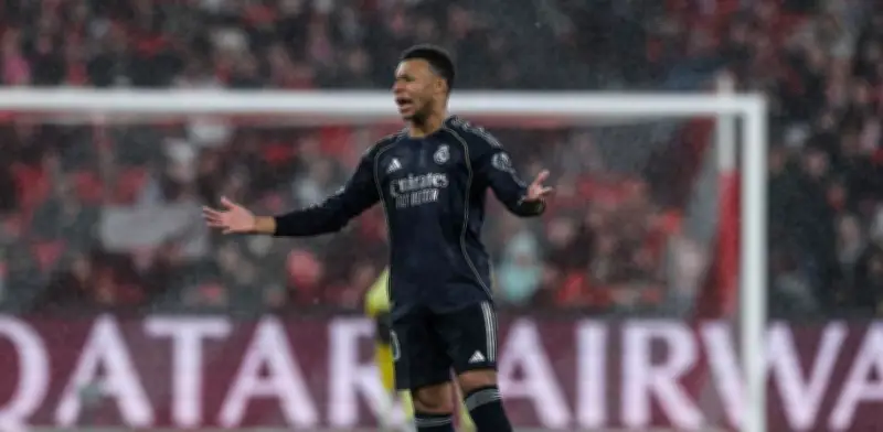 Alarma por Mbappé: lesión de rodilla más grave de lo previsto pone en riesgo su Mundial