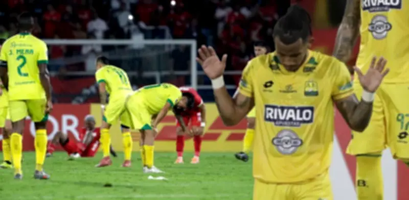 Aldaír Gutiérrez denuncia amenazas de muerte tras eliminación del Bucaramanga en Copa Sudamericana