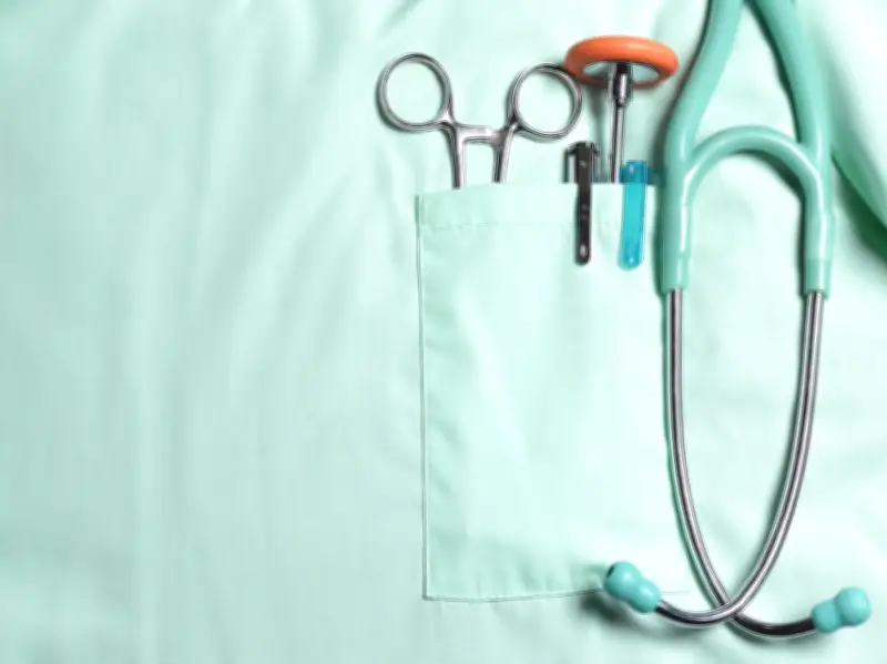 Alemania busca médicos y enfermeras colombianos ante crisis sanitaria por envejecimiento poblacional