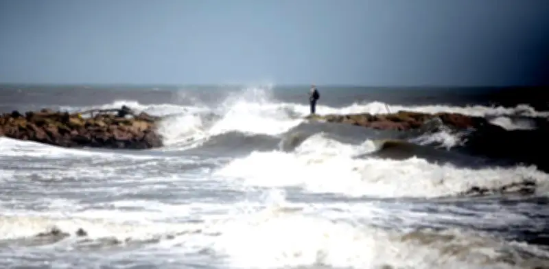 Alerta por vientos intensos y olas de 4 metros en el Caribe colombiano del 4 al 8 de marzo