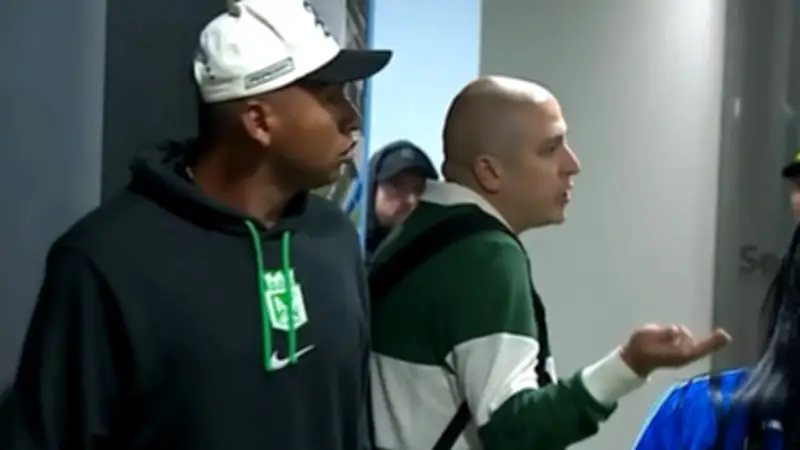 Alfredo Morelos se enfrenta a hinchas de Millonarios en El Campín