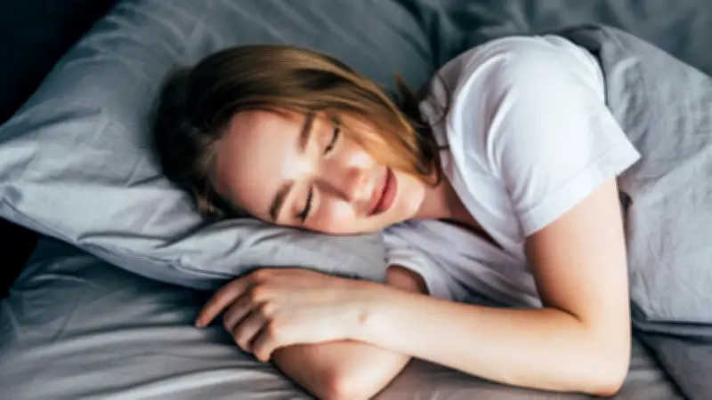 Alimentos que mejoran el sueño: expertos revelan la dieta ideal para combatir el insomnio