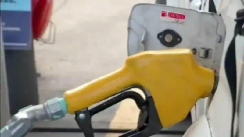 Alza en precios de combustibles se avecina en Colombia por aumento del petróleo y déficit fiscal