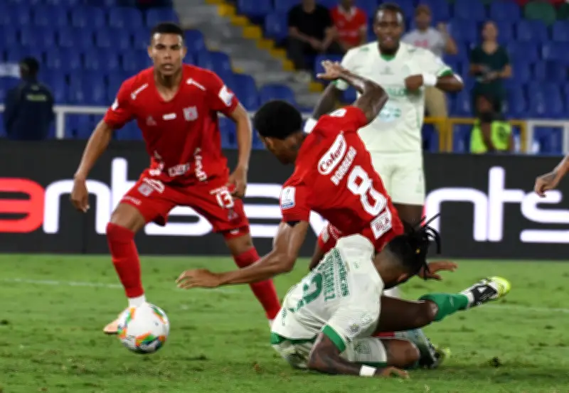 América de Cali enfrenta a su 'coco' histórico: Atlético Bucaramanga por la Sudamericana