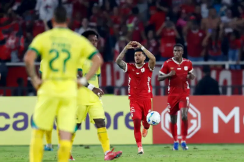 América de Cali remonta ante Bucaramanga y avanza a fase de grupos de la Copa Sudamericana
