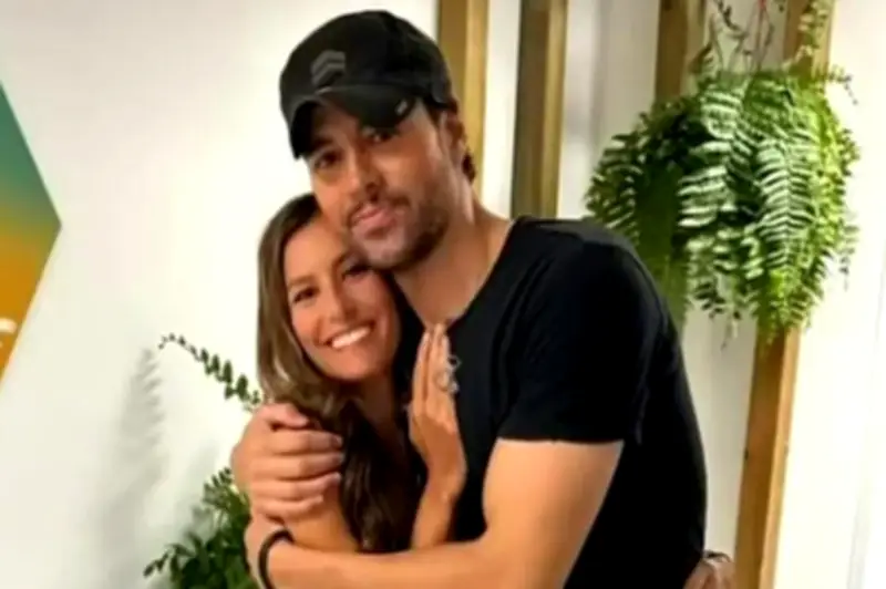 Ana Boyer, hermana de Enrique Iglesias, atrapada en Catar por cierre aéreo en Medio Oriente