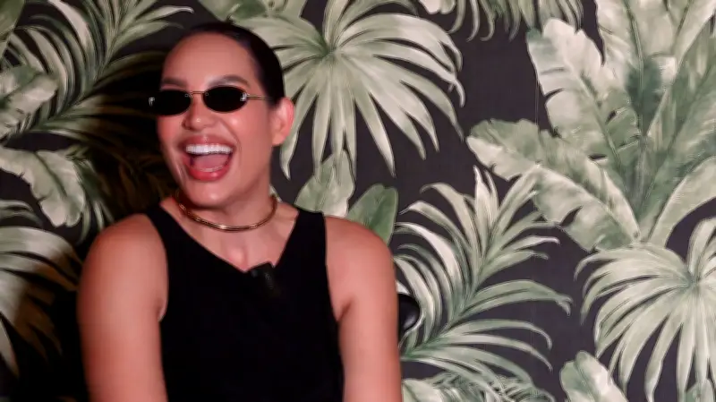 Andrea Valdiri enfrenta el reto gastronómico del Mojojoy en la Amazonía