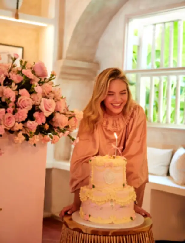 Andrea Valdiri organiza gran fiesta de 15 años para su hija Isabella en exclusivo escenario cartagenero