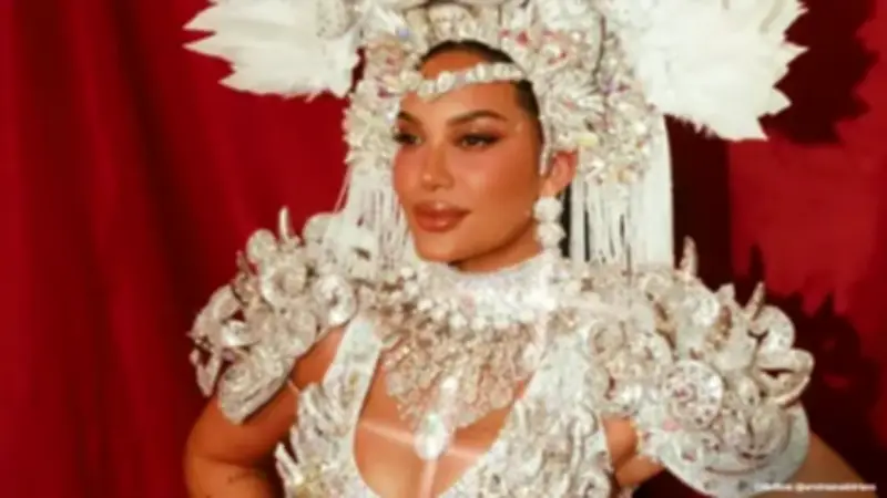 Andrea Valdiri sorprende a su hija con reloj Cartier de 56 millones para sus 15 años