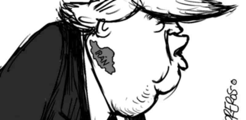 Aparece mancha roja en Trump durante mitin, genera burlas en redes sociales