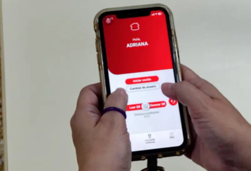 Aplicaciones móviles lideran transacciones financieras en Colombia durante 2025 según Superfinanciera