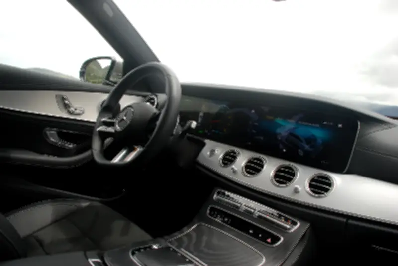 Apple CarPlay vs Android Auto: La batalla por el centro del tablero del vehículo