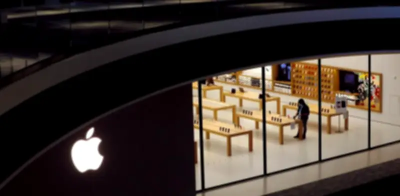 Apple cumple 50 años enfrentando su mayor reto: reinventarse con inteligencia artificial