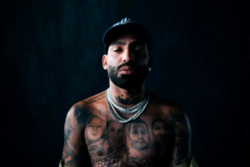 Arcángel anuncia gira mundial 'La 8va Maravilla' con parada en Medellín para 2026