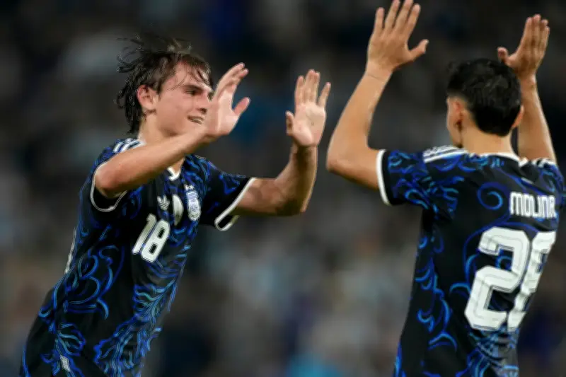 Argentina vence 2-1 a Mauritania en amistoso FIFA con goles de Enzo Fernández y Nicolás Paz