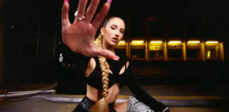 Aria Vega llevará su 'costeñita core' al Festival Estéreo Picnic: la trayectoria de una estrella emergente del afrobeat