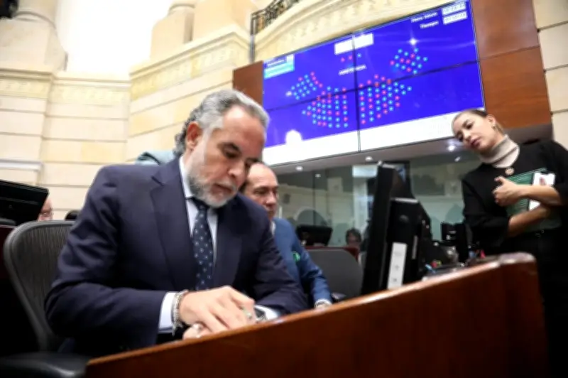 Armando Benedetti evalúa candidatura a la Alcaldía de Barranquilla para 2027