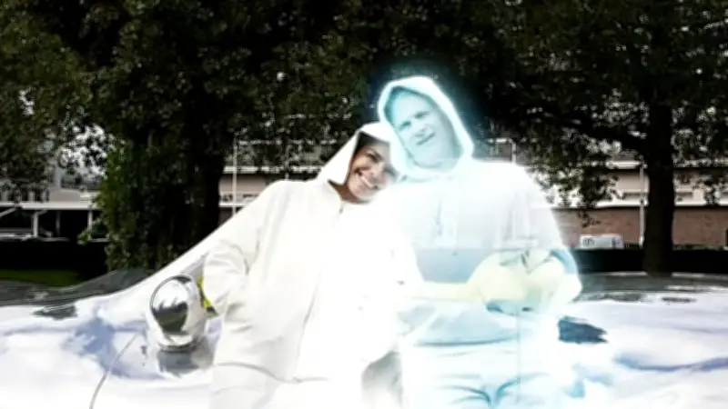 Artista española se casa con hombre creado por inteligencia artificial: 'Me llaman loca'