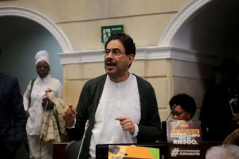 Asamblea de Antioquia declara persona no grata a Iván Cepeda por declaraciones sobre parapolítica