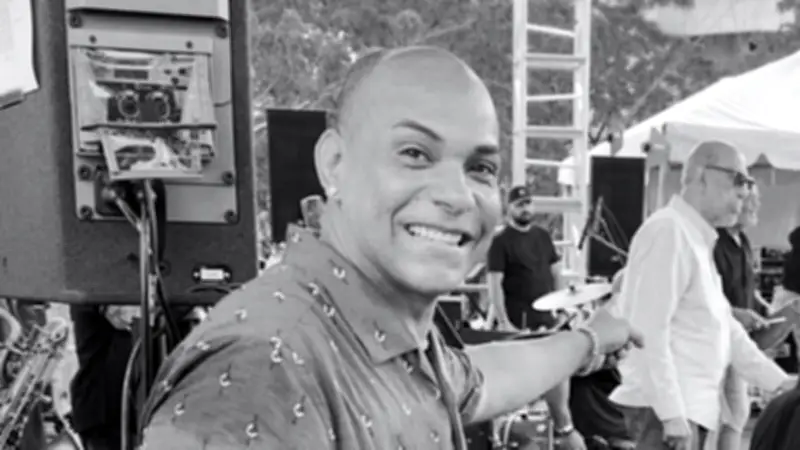 Asesinan a reconocido músico salsero Luder 'Junior' Quiñónez en Cali durante presunto robo