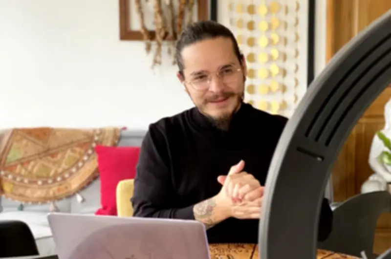 Astrólogo Daniel Daza analiza cartas astrales de candidatos presidenciales en Colombia