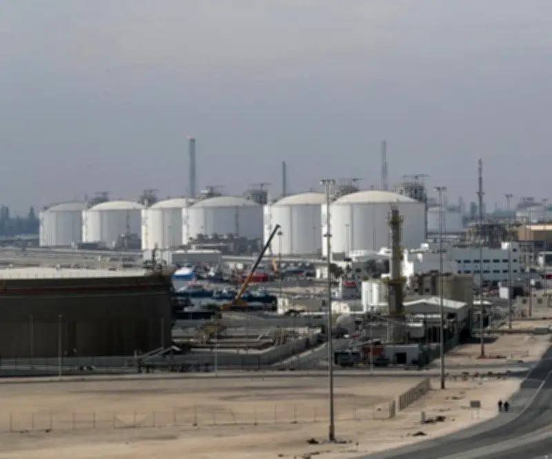 Ataque con misiles iraníes causa daños graves en mayor planta de GNL del mundo en Qatar