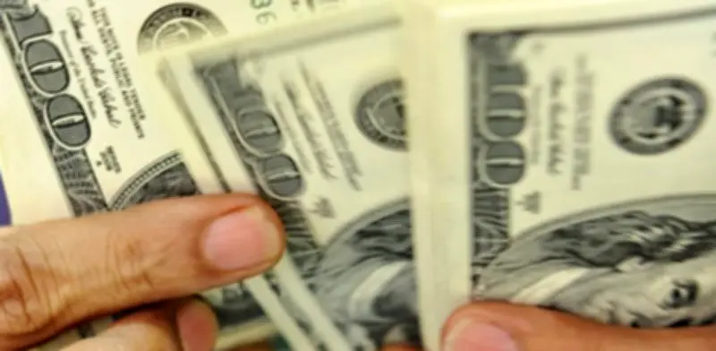 Aumento del petróleo Brent presiona a la baja el dólar en Colombia este 9 de marzo