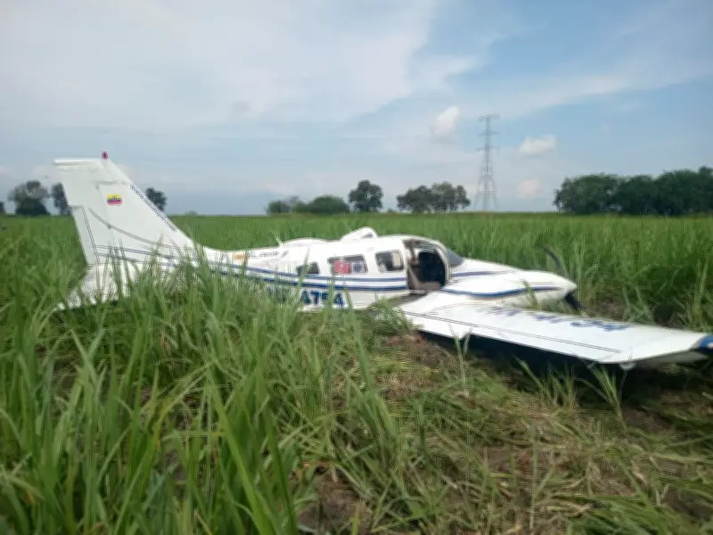 Avioneta realiza aterrizaje de emergencia exitoso en zona rural del Valle del Cauca