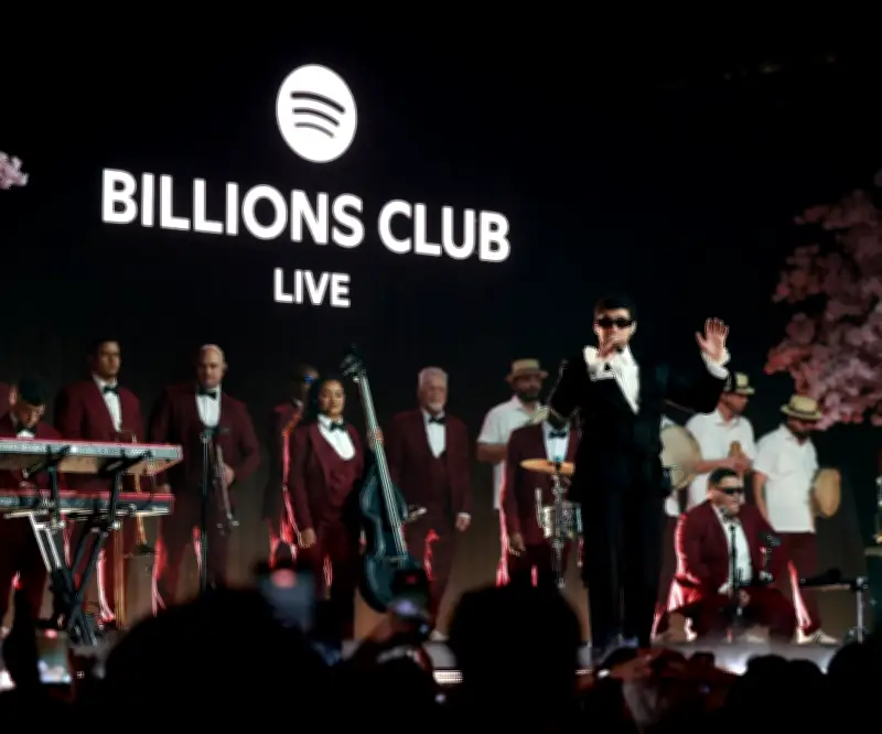 Bad Bunny hace historia en Asia con concierto exclusivo de Spotify en Tokio