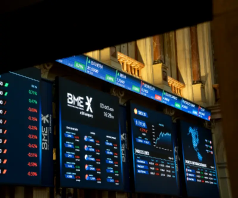 Bancos aconsejan esperar corrección del 10% en bolsas antes de comprar por crisis iraní