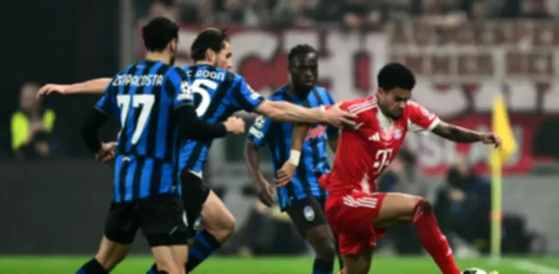 Bayern Múnich enfrenta crisis de arqueros ante Atalanta en Champions con Luis Díaz de titular