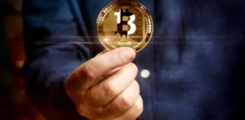 Bitcóin se acerca a US$70.000 tras escalada bélica en Irán: otras criptomonedas también suben