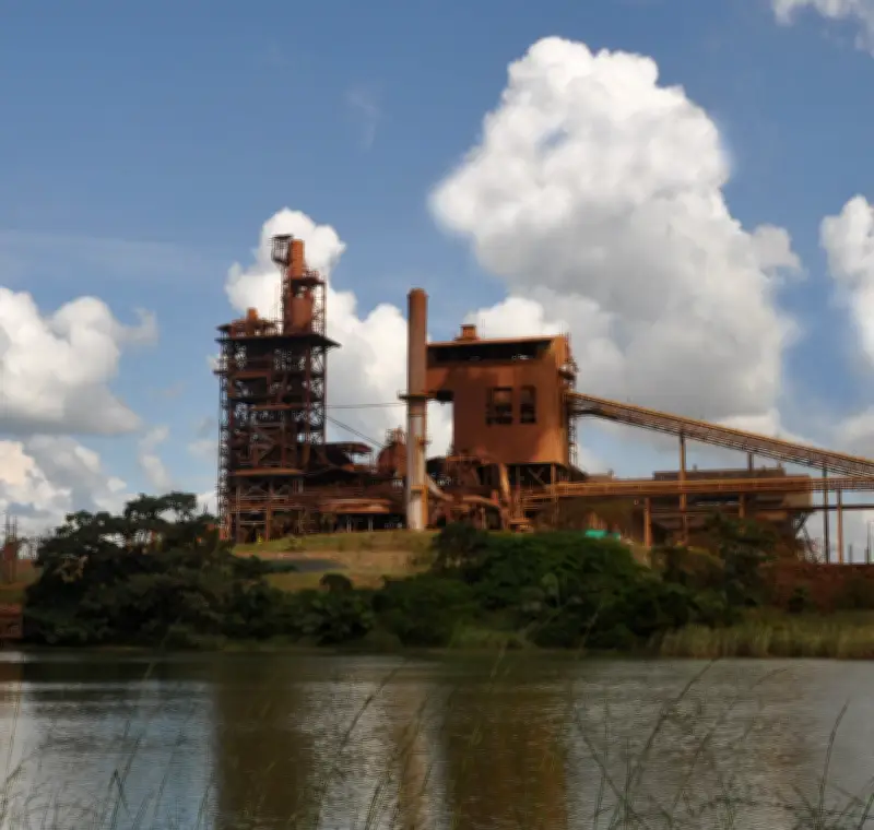 Bloqueo en Cerro Matoso paraliza exportación de ferroníquel y afecta economía regional